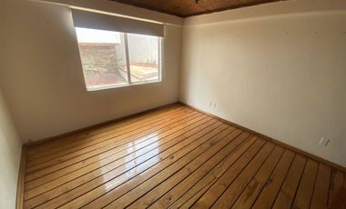 LINDA CASA EN RENTA EN CERRADA TECAMACHALCO