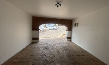 LINDA CASA EN RENTA EN CERRADA TECAMACHALCO