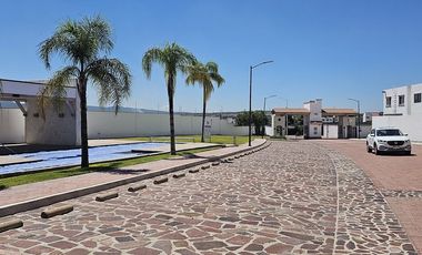 Terreno en Venta Cd. Maderas Querétaro (El Marqués) muy buen frente