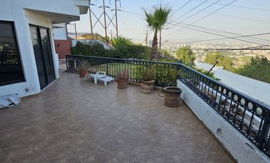 Casa en venta Loma Dorada Querétaro. Increible vista.