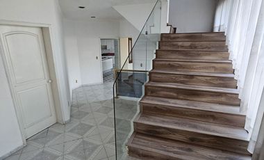 Casa en venta Loma Dorada Querétaro. Increible vista.