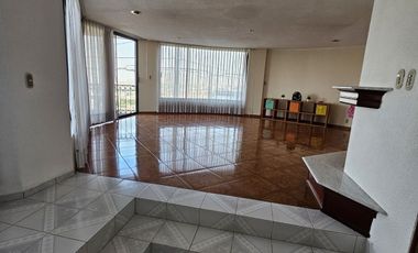 Casa en venta Loma Dorada Querétaro. Increible vista.