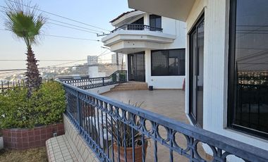 Casa en venta Loma Dorada Querétaro. Increible vista.