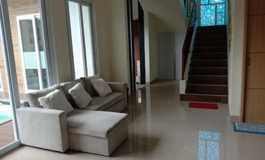 Rumah mewah privat pool