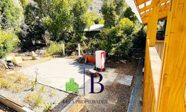 HERMOSA CASA EN PRIMERA LINEA DEL CAMINO