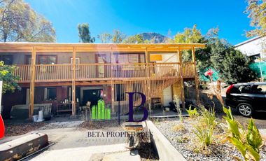 HERMOSA CASA EN PRIMERA LINEA DEL CAMINO