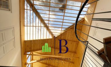 HERMOSA CASA EN PRIMERA LINEA DEL CAMINO