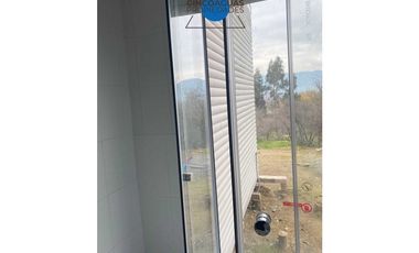 Parcela con maravillosa vista al valle y viñas