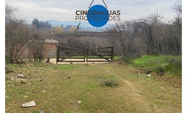 Parcela con maravillosa vista al valle y viñas