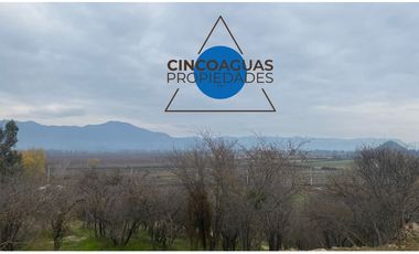 Parcela con maravillosa vista al valle y viñas