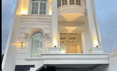 DI JUAL RUMAH BARU JAGAKARSA JAKARTA SELATAN
