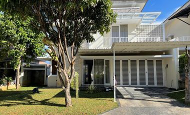 Disewakan Rumah Cantik Siap Huni Furnish di Sentul City cluster depan