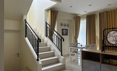 Disewakan Rumah Cantik Siap Huni Furnish di Sentul City cluster depan
