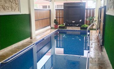 Villa 2 lantai Hook Full Furnish ada Kolam Renang di Kusuma Pinus Batu