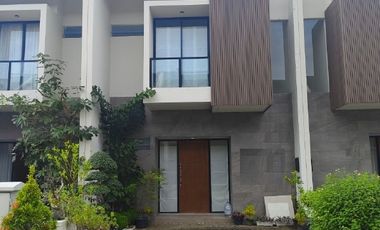 Turun Harga ! Rumah 2 Lantai Bagus Central Park Juanda Sidoarjo