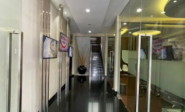 Kantor 3 Lantai di Jalan Raya Anggrek Loka BSD