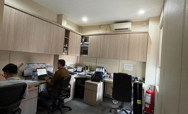 Kantor 3 Lantai di Jalan Raya Anggrek Loka BSD