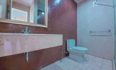 RUMAH MEWAH DAN LUAS DENGAN PRIVATE POOL DI KEMANG BARAT