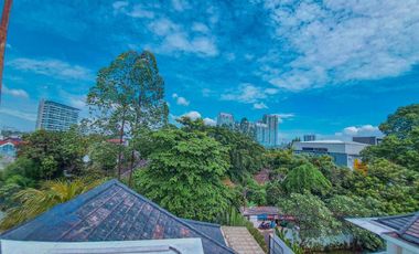 RUMAH MEWAH DAN LUAS DENGAN PRIVATE POOL DI KEMANG BARAT