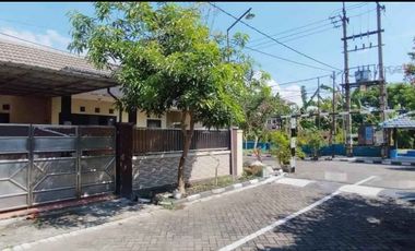 Rumah HOOK Murah Siap Huni.  Lokasi Perum Permata Siwalan Indah.
