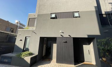 HERMOSA TOWNHOUSE EN VENTA, CALLE LAUTARO, PROVIDENCIA