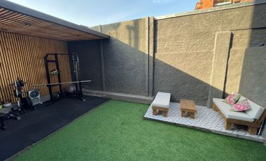 HERMOSA TOWNHOUSE EN VENTA, CALLE LAUTARO, PROVIDENCIA