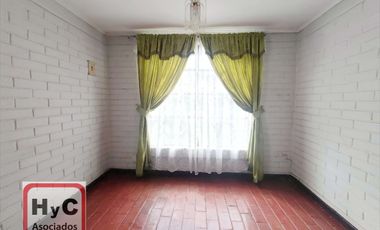 Casa en belloto centro. Tranquilidad y excelente conexión.