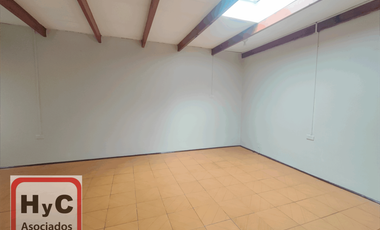 Casa en belloto centro. Tranquilidad y excelente conexión.