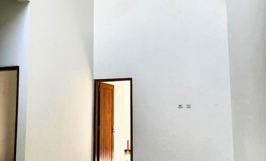 Rumah Bagus Ad AC, Kitchenset Di cluster Tohudan Colomadu