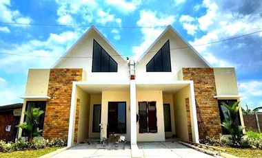 Rumah Bagus Ad AC, Kitchenset Di cluster Tohudan Colomadu