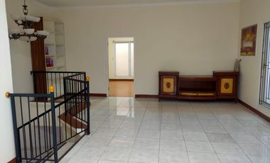 Rumah 4 kamar semi furnish kelapa gading