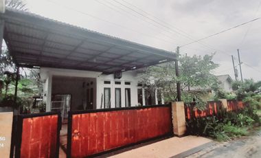 Rumah di Sei mintan, simpang tiga, deketnya SMA 14 Pekanbaru
