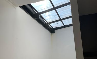 Manivestasi terbaik rumah 2 lantai di pusat kota