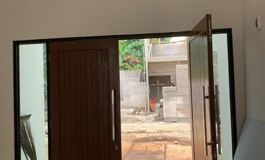 Manivestasi terbaik rumah 2 lantai di pusat kota