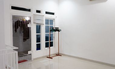Rumah 2 Lantai Estetik Siap Huni Lebong Siarang (semi-furnished)