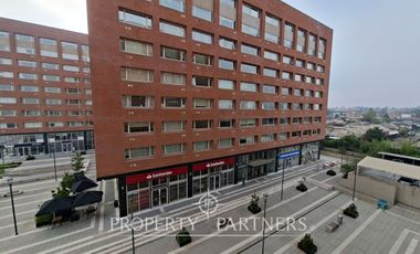 Amplia oficina amoblada