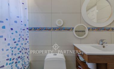 Amplia casa familiar, en tranquilo barrio residencial, Providencia.