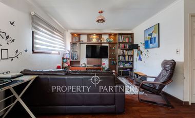 Amplia casa familiar, en tranquilo barrio residencial, Providencia.