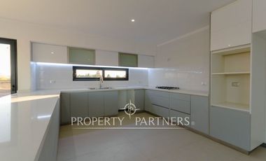 Espectacular casa nueva en exclusivo condominio