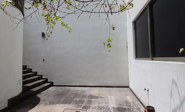 CASA EN VENTA COL. BOSQUE CAMELINAS