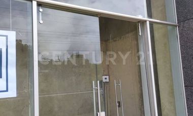 SE ARRIENDA LOCAL COMERCIAL EN CENTRO EMPRESARIAL PARALELO 108