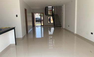 VENTA CASA ESTRENO CIUDAD  CELESTE (VM)