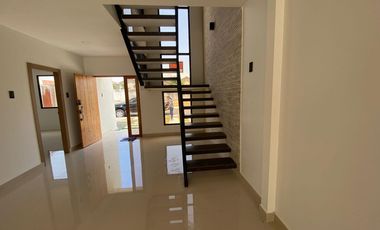 VENTA CASA ESTRENO CIUDAD  CELESTE (VM)