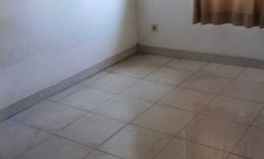 Disewakan Rumah 2 Lantai Bagus Luas Semi Furnished di Pamulang