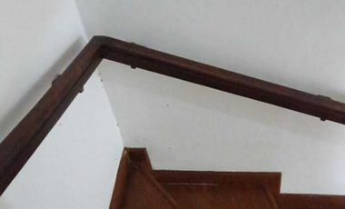 Disewakan Rumah 2 Lantai Bagus Luas Semi Furnished di Pamulang