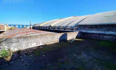 Nave  y Chalet en venta en Talar Del Pacheco