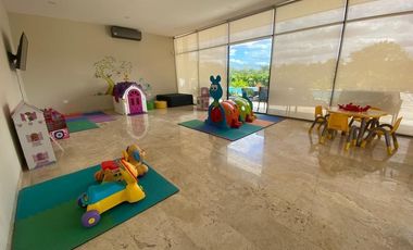 Venta Casa en Conkal al norte de Merida, en privada, con recámara en PB