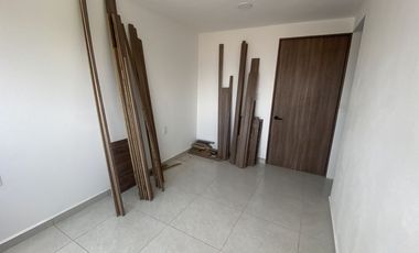 CASA EN VENTA, LOMAS BOULEVARES, REMODELADA ACABOS MINIMALISTA.