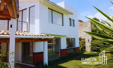 Residencia en Venta  en La Estadía, Zona Esmeralda con gran jardín
