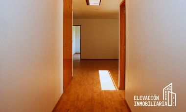 Residencia en Venta  en La Estadía, Zona Esmeralda con gran jardín